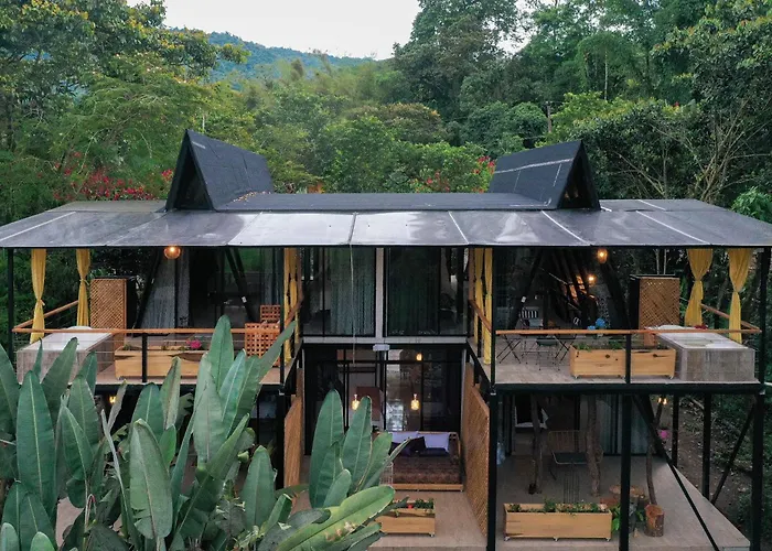 Suites Casa Colibri